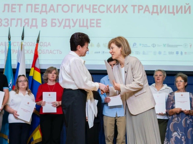 «Школы – ассоциированные партнеры “Сириуса”» «Школы – ассоциированные партнеры “Сириуса”».